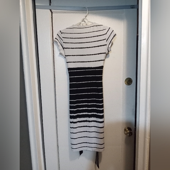 "JANE LAMERTON" LADIES DRESS - Picture 13 of 16